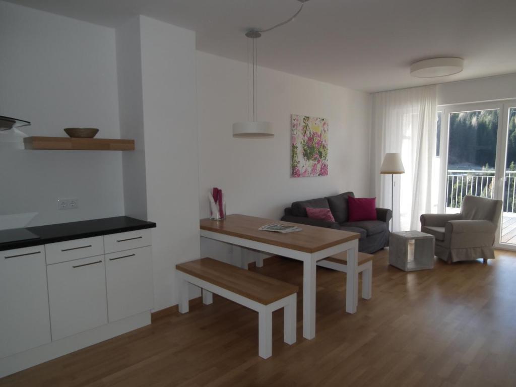 Nassfeld Apartments - "Traditionell Anders" ゾンネンアルペ・ナスフェルト 部屋 写真